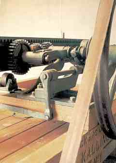 Details of the mangle's mechanics.